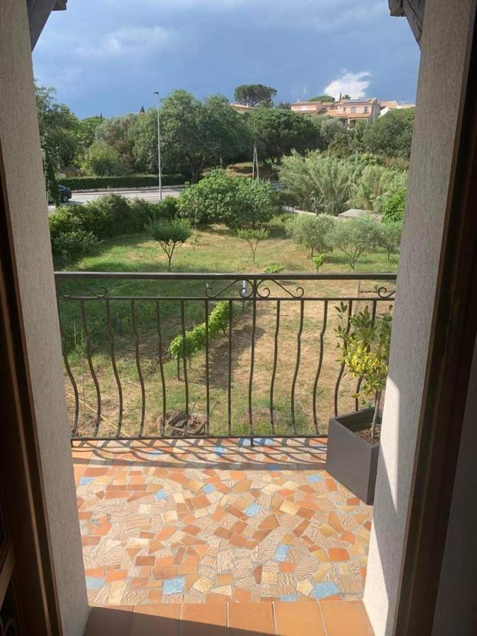 Appartement Independant Dans Villa, Entre Frejus Et St Raphael Kültér fotó